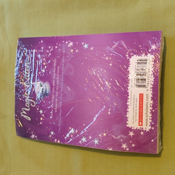 Magic Kitten book with bonus Star Bottle Necklace - Scholastic Exclusive - NWOT - Picture 2 of 3